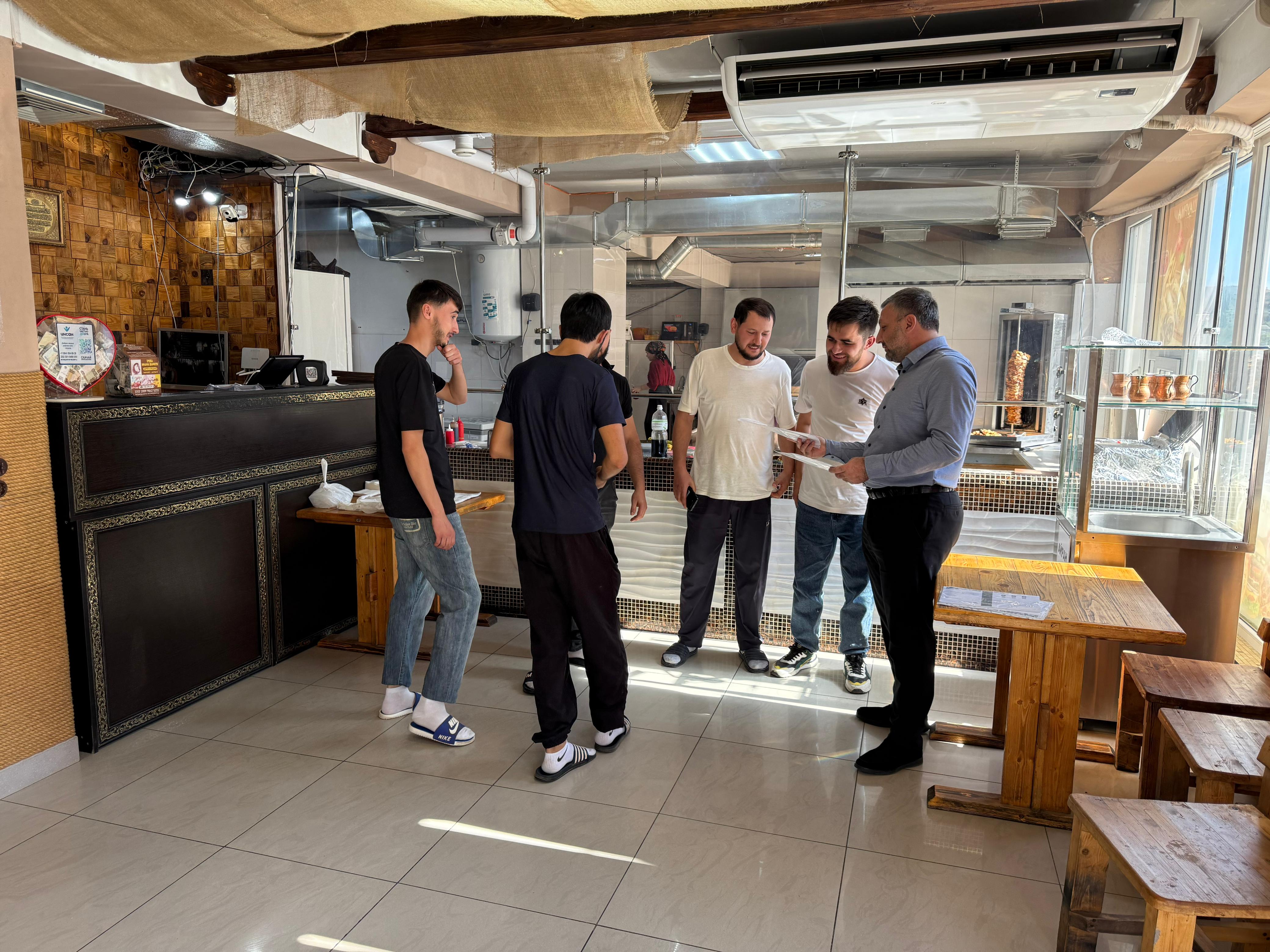 Информационно-профилактическая встреча с иностранными гражданами в Унцукульском районе: актуальные вопросы миграционного законодательства и социальной адаптации